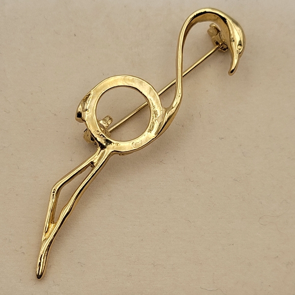 Unsigned Jewelry - Beautiful Gold Tone Flamingo Brooch